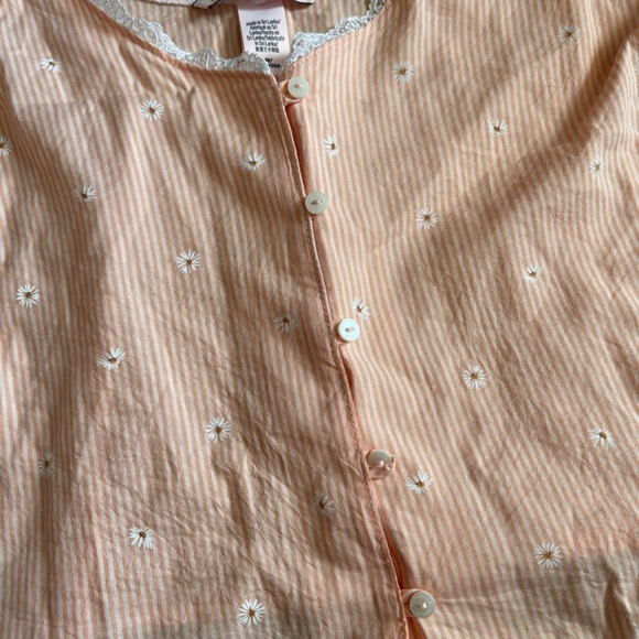 Victoria’s Secret Cropped Night / Nighty Shirt / Top Size Medium - Picture 2 of 4